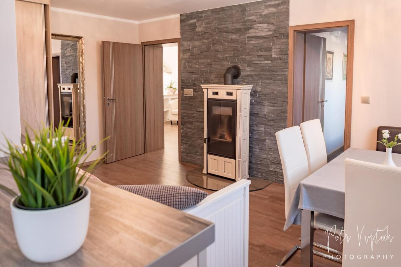 Apartman Na Lipne Frymburk Extérieur photo